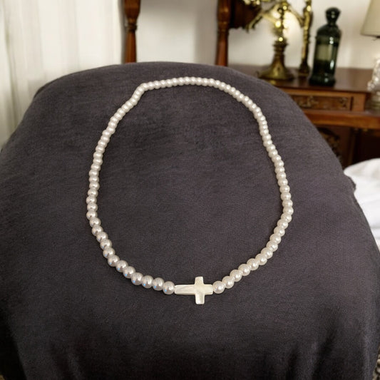 Collier à perles chrétien.